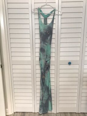 VENUS Green and Gray Tie-Dye Maxi Dress
